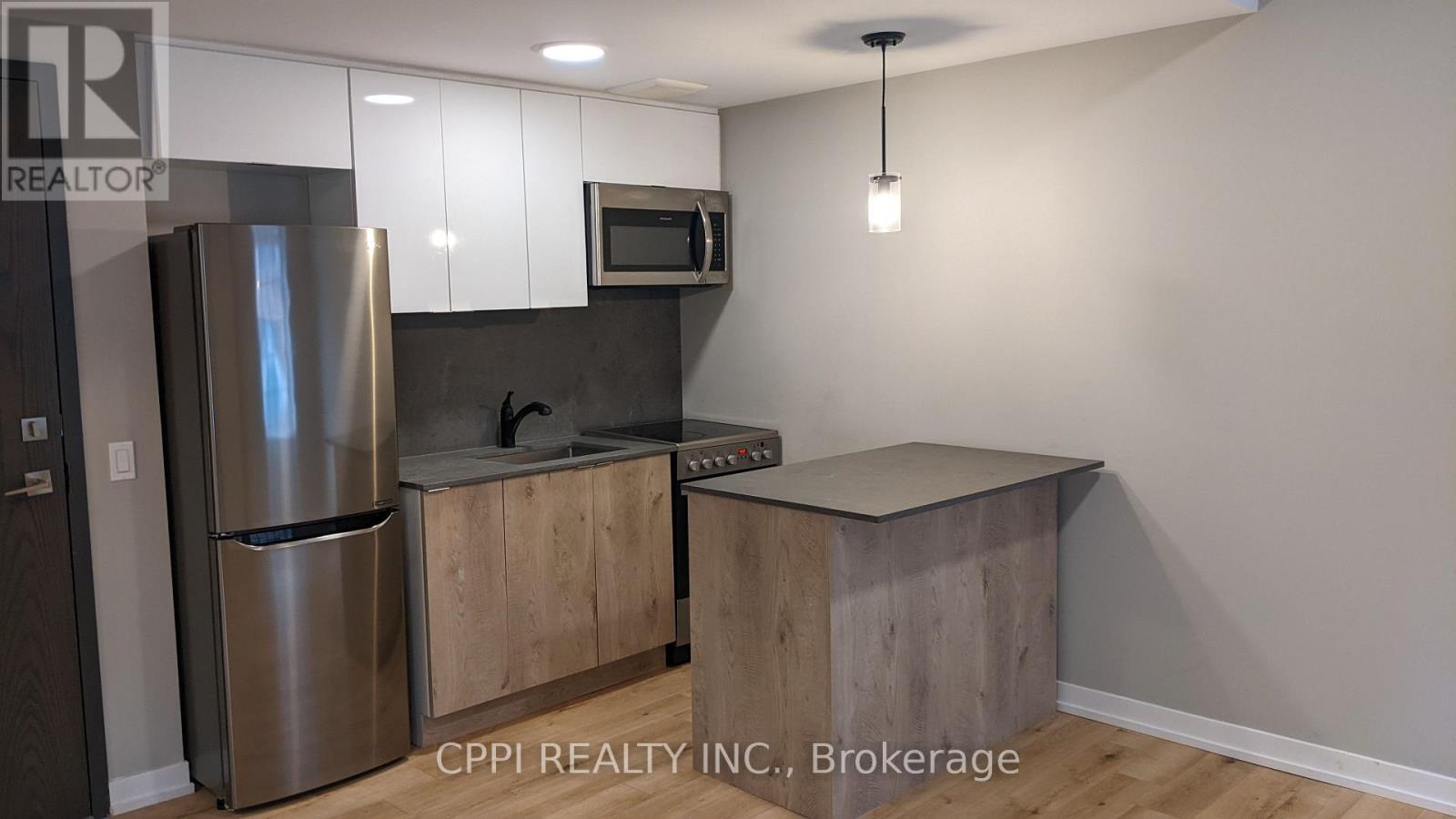 $1,875/Monthly  Hide   Favourite 222 - 70 KING STREET E Oshawa (O'Neill), Ontario L1H0A2
