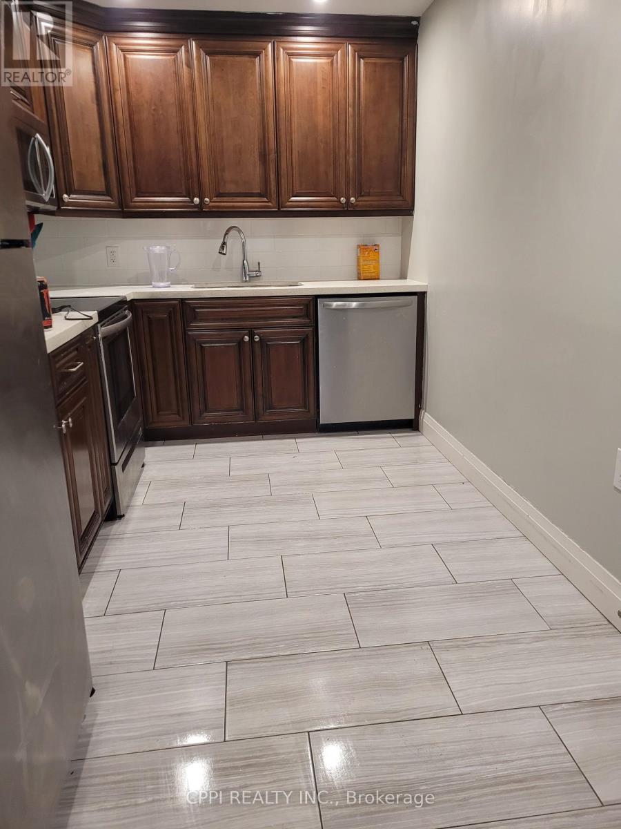 $1,949/Monthly 102 - 67 MINTO STREET Port Colborne (Main Street), Ontario L3K3N1