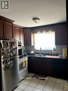 $679,900 110 - 69 GODSTONE ROAD Toronto (Don Valley Village), Ontario M2J3C8