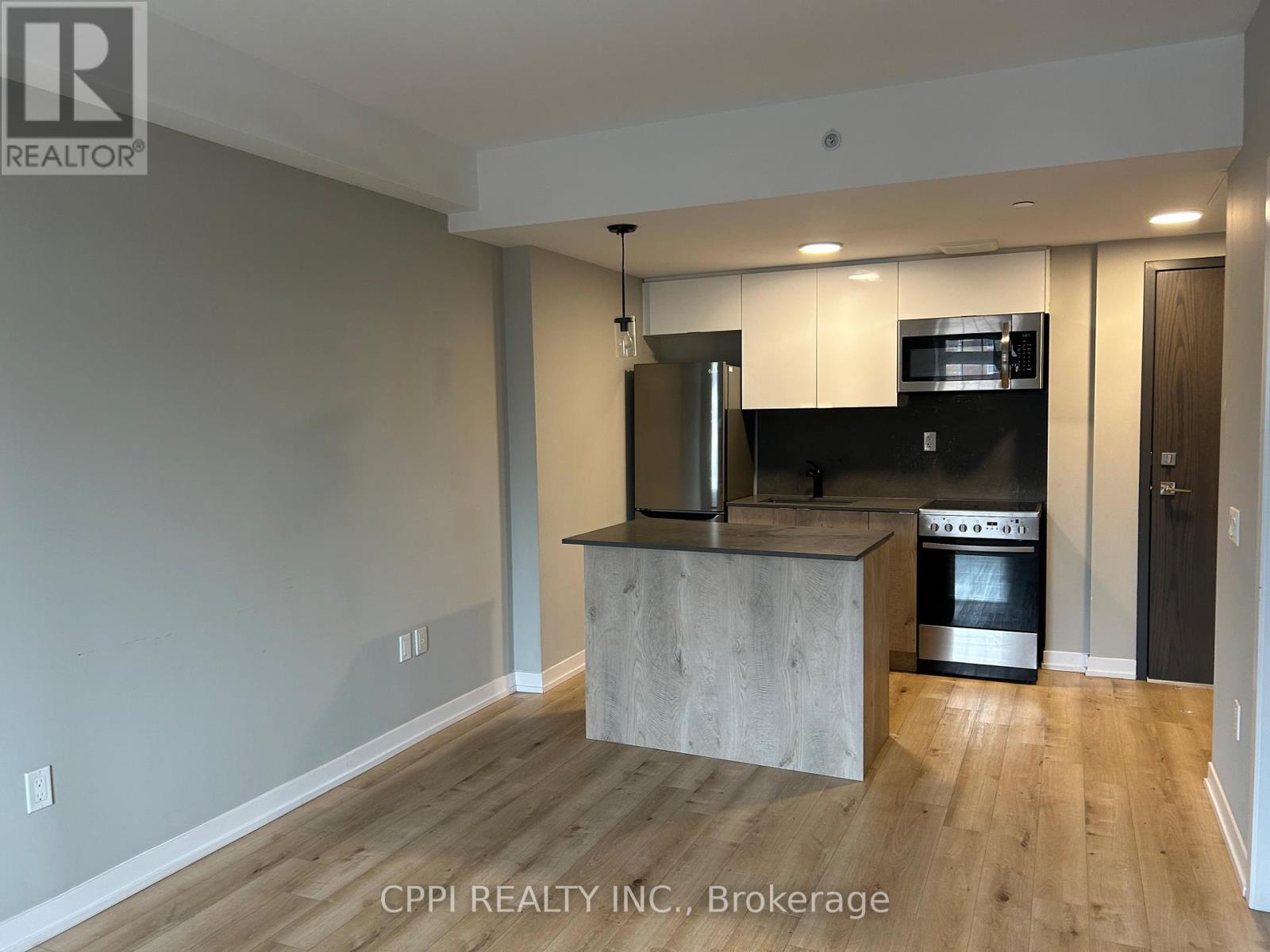 $1,849/Monthly 404 - 70 KING STREET E Oshawa (Central), Ontario L1H1B5